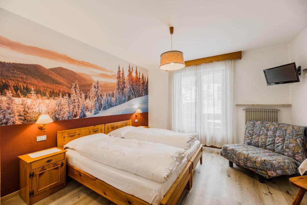 Hotel Garni Rosengarten Pera Buitenkant foto