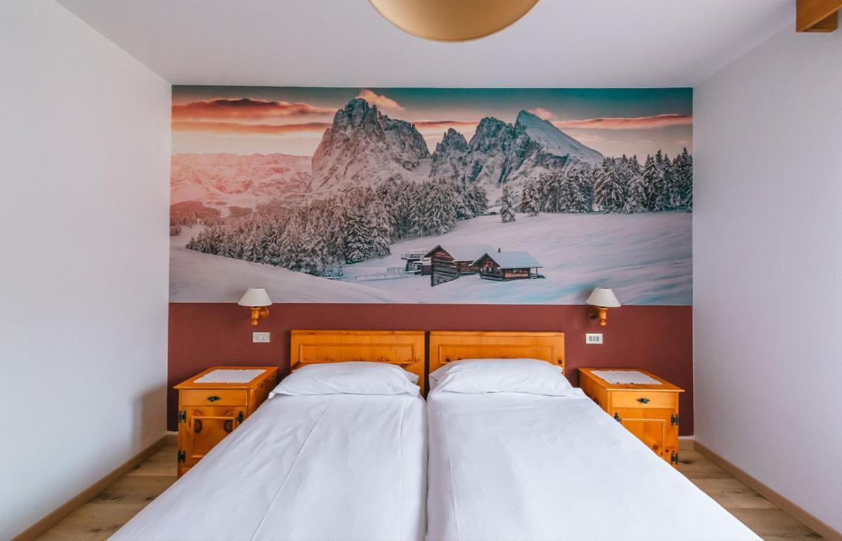 Hotel Garni Rosengarten Pera Buitenkant foto